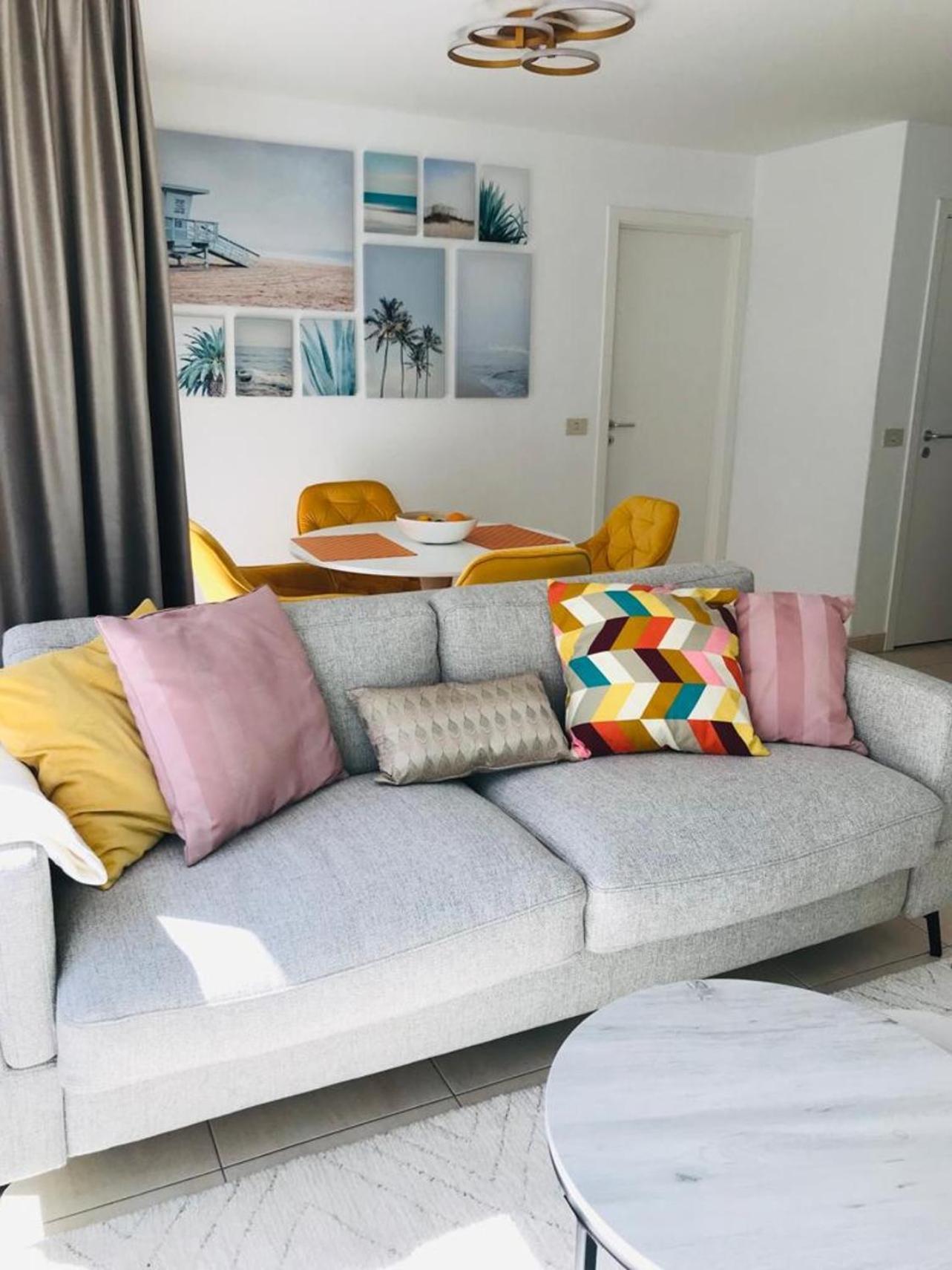 Urbanstay Suites - Beachfront Apartment In Knokke מראה חיצוני תמונה