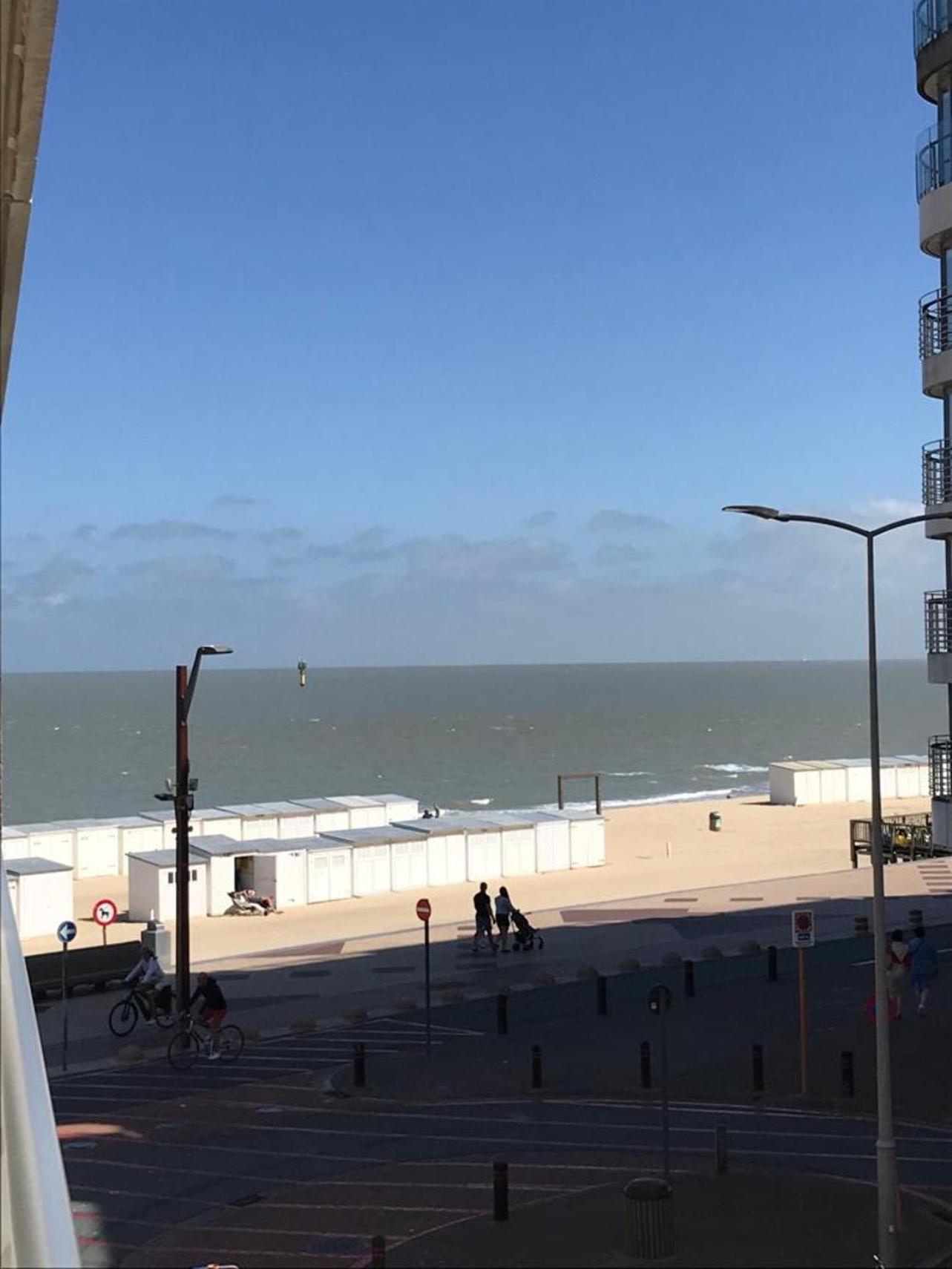 Urbanstay Suites - Beachfront Apartment In Knokke מראה חיצוני תמונה