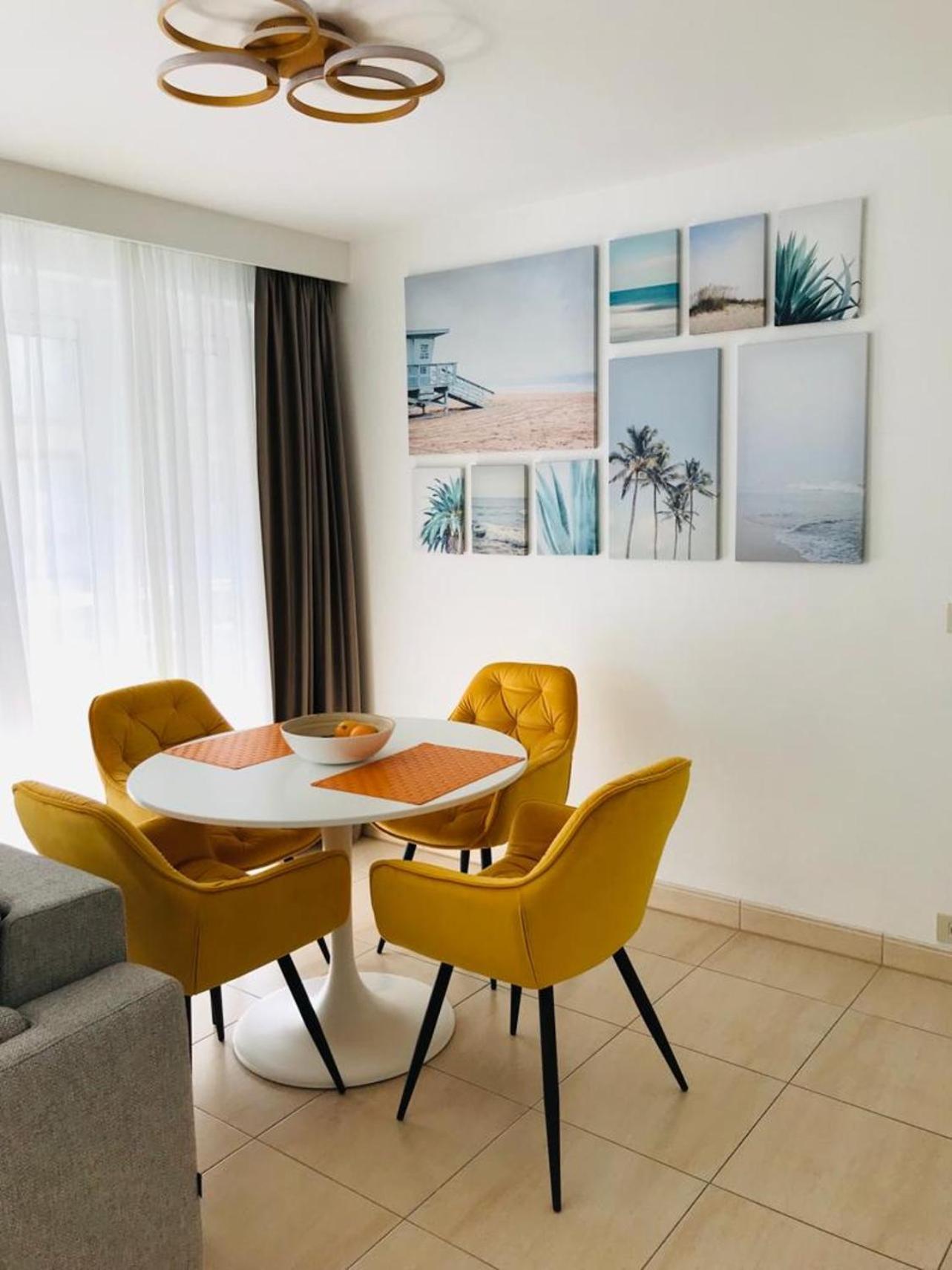 Urbanstay Suites - Beachfront Apartment In Knokke מראה חיצוני תמונה