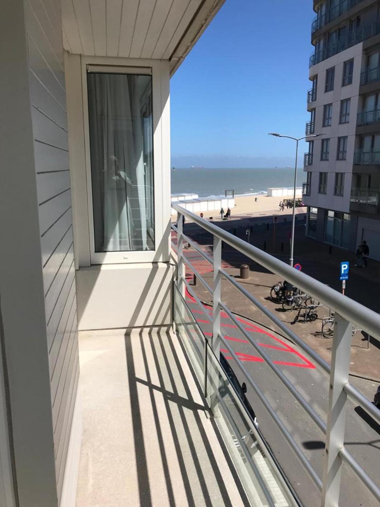 Urbanstay Suites - Beachfront Apartment In Knokke מראה חיצוני תמונה